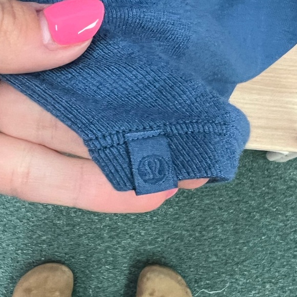 lululemon Hold Tight Short Sleeve Tee - Picture 4 of 6